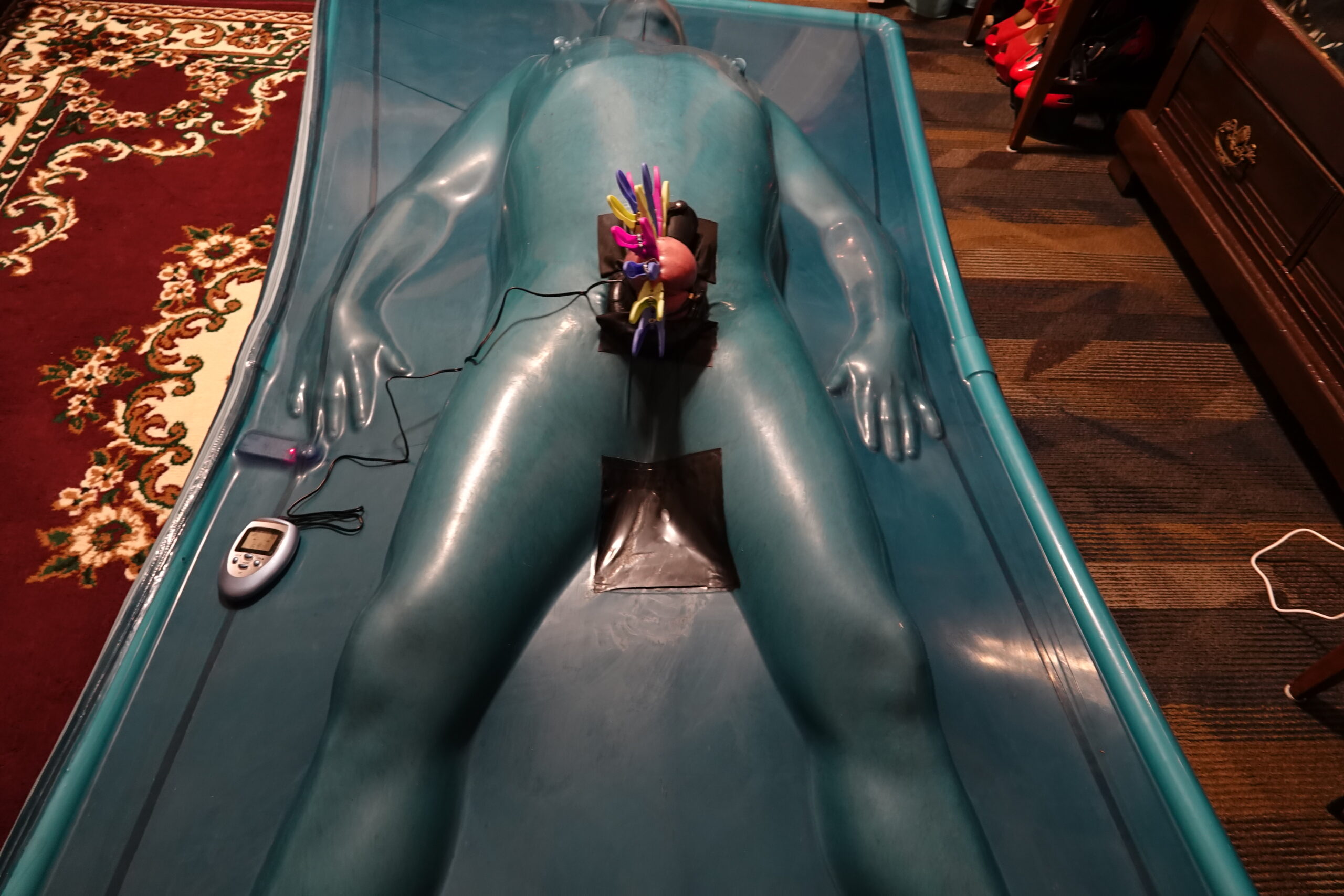 Cbt in The Latex Vac Bed